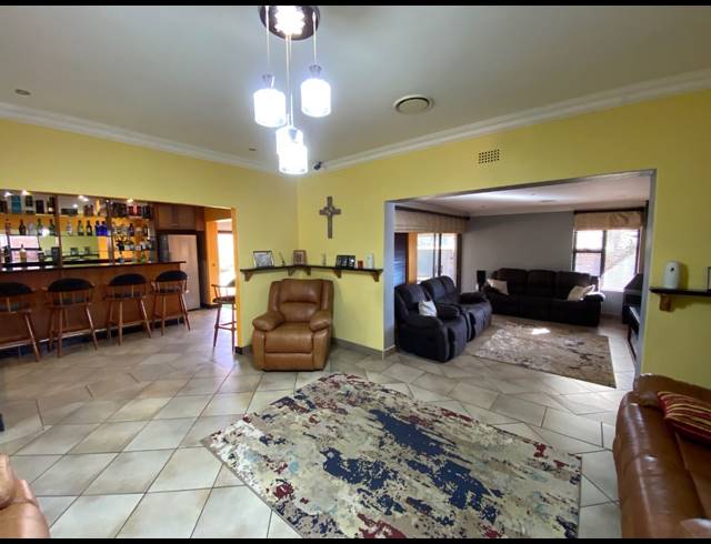 3 BEDROOM FREEHOLD FOR SALE IN SUNWARD PARK